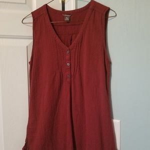 Tunic-length sleeveless textured blouse